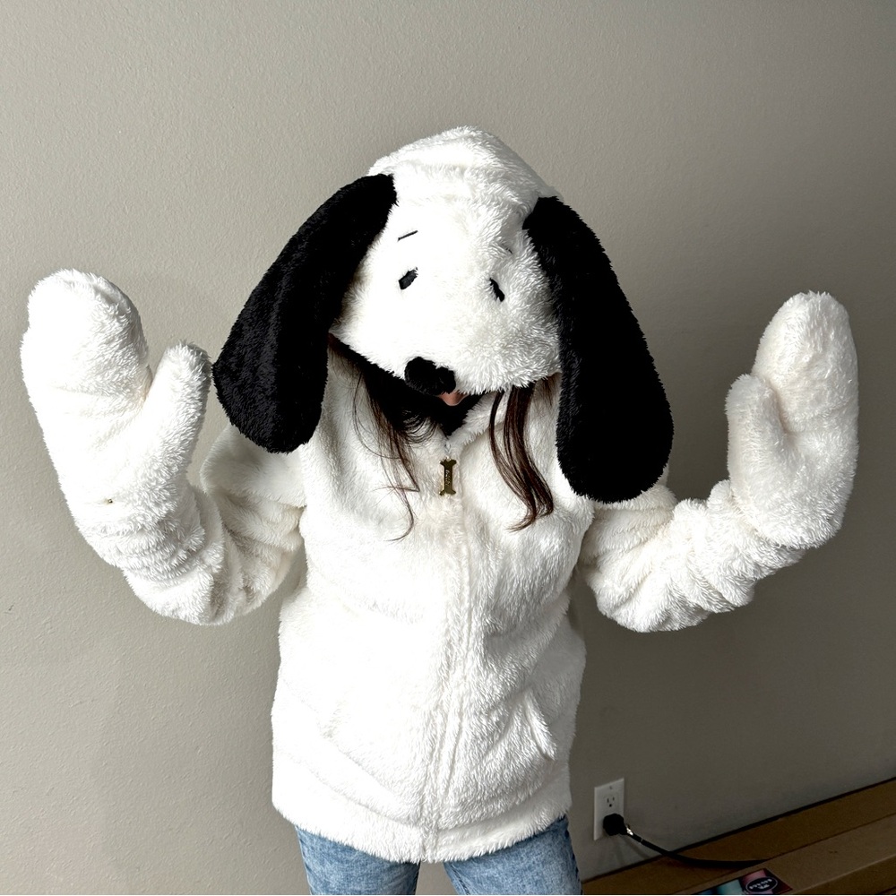 Exclusive from Japan NEW- SNOOPY Cartoon furry coat and removable mitten. Size S